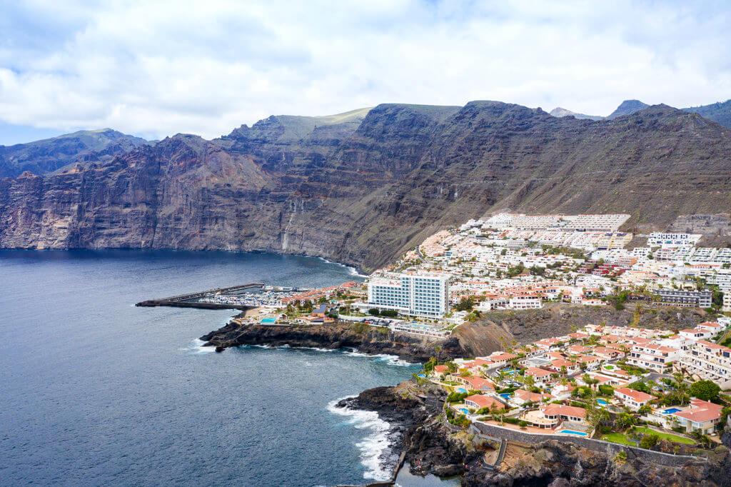 Best Time To Swim In Los Gigantes Water Temperature By Month